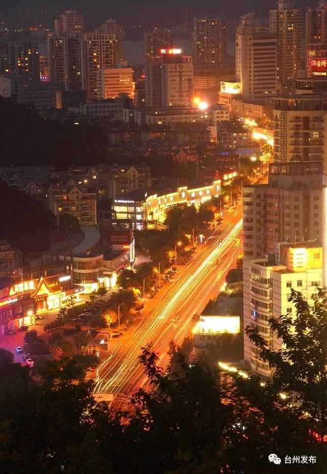 台州最新夜景，璀璨闪耀，尽显城市魅力